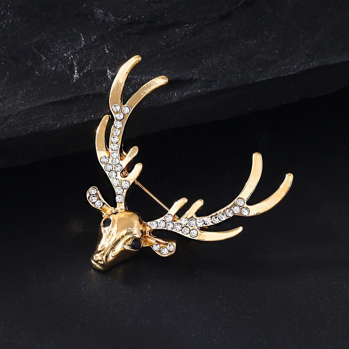 Simple High Sense Men's Brooch