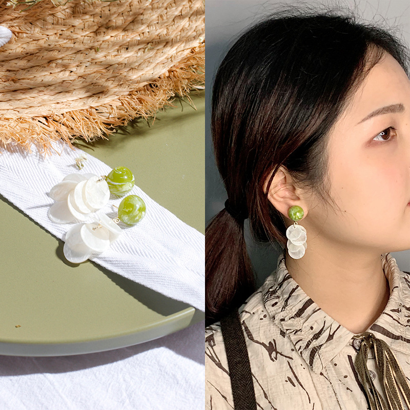 Fashion New Avocado Flower Earrings