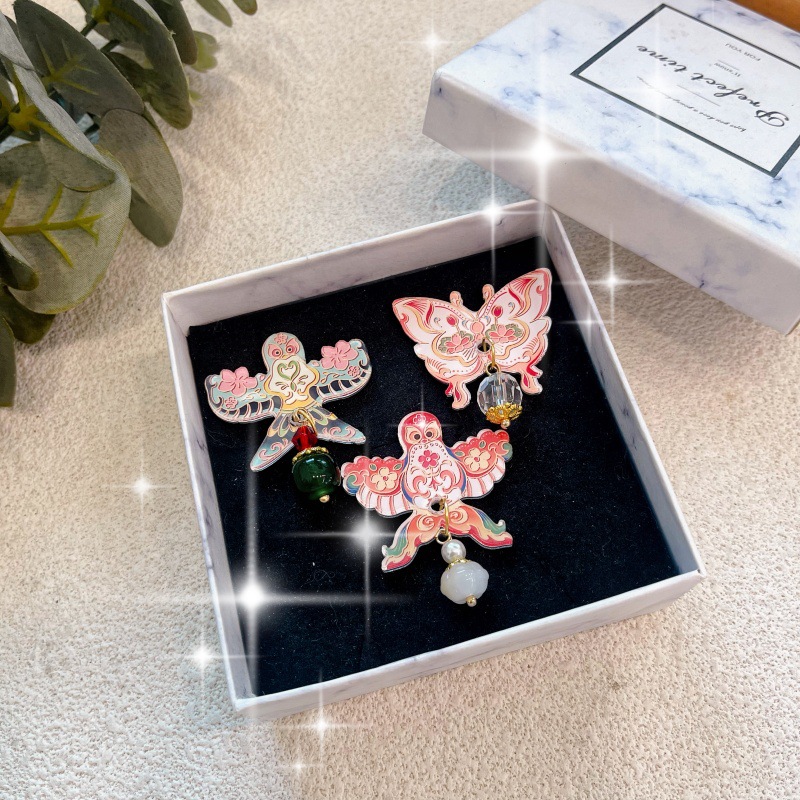 Fly The Butterfly Pendant Tassel Brooch Badge