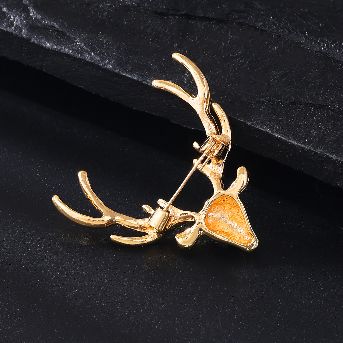 Simple High Sense Men's Brooch