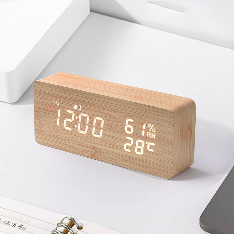 Intelligent Radio Control Clock LED Wood Electronic Digital Temperature And Humidity