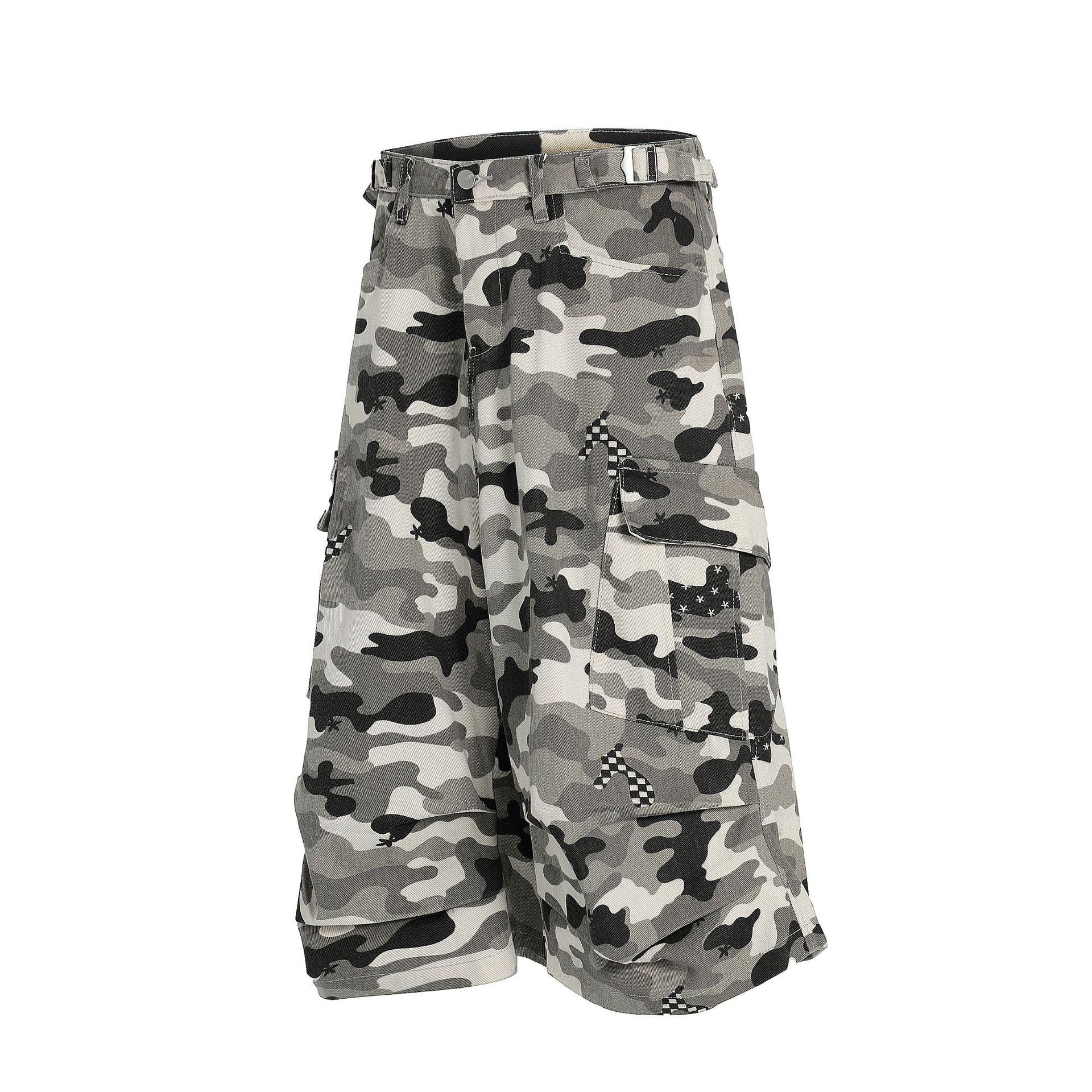 Retro Camouflage Loose Cropped Workwear Shorts