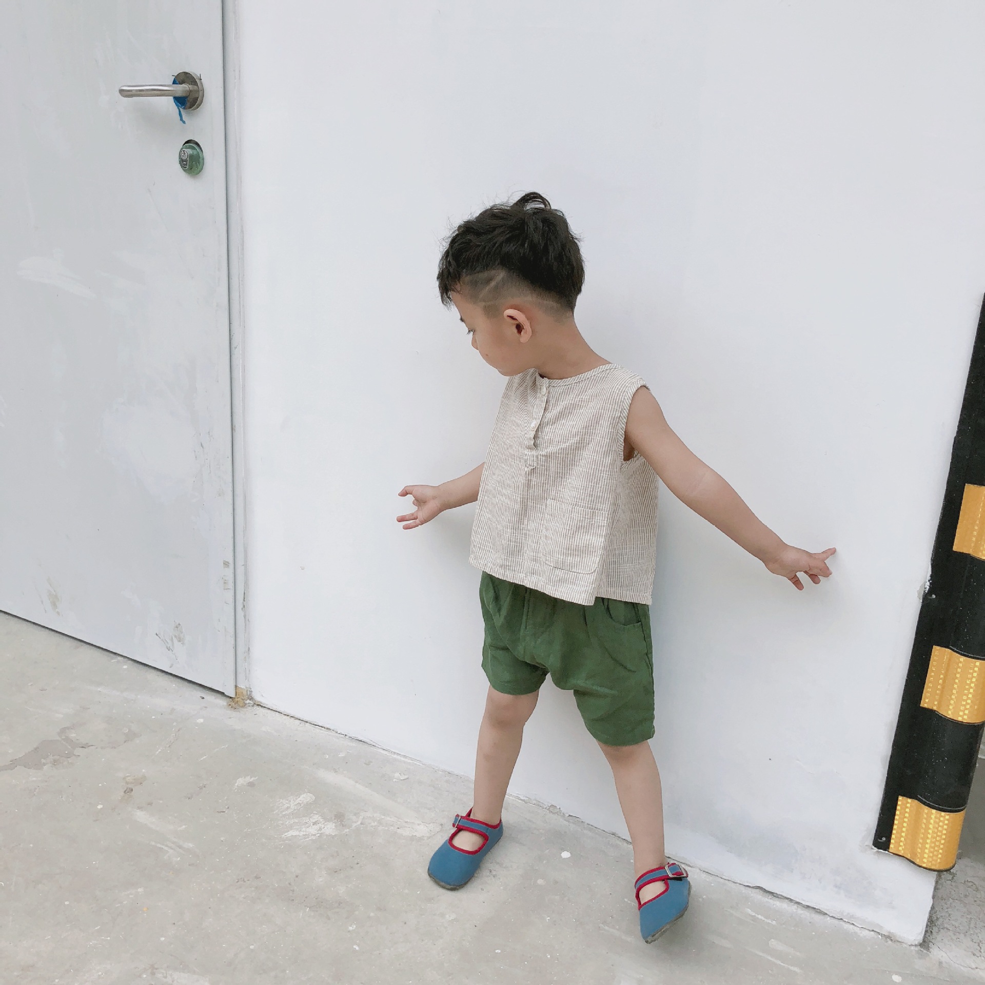 Korean Style Summer Children's Cotton And Linen Sleeveless Back Slit Vertical Stripe Vest