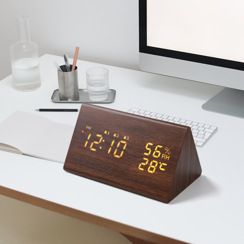 Intelligent Radio Control Clock LED Wood Electronic Digital Temperature And Humidity