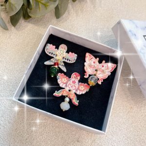 Fly The Butterfly Pendant Tassel Brooch Badge